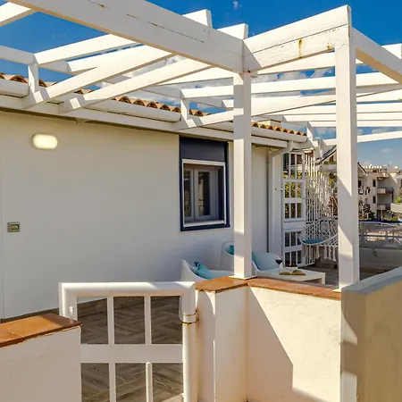 Naxos Loft Semesterbostad *